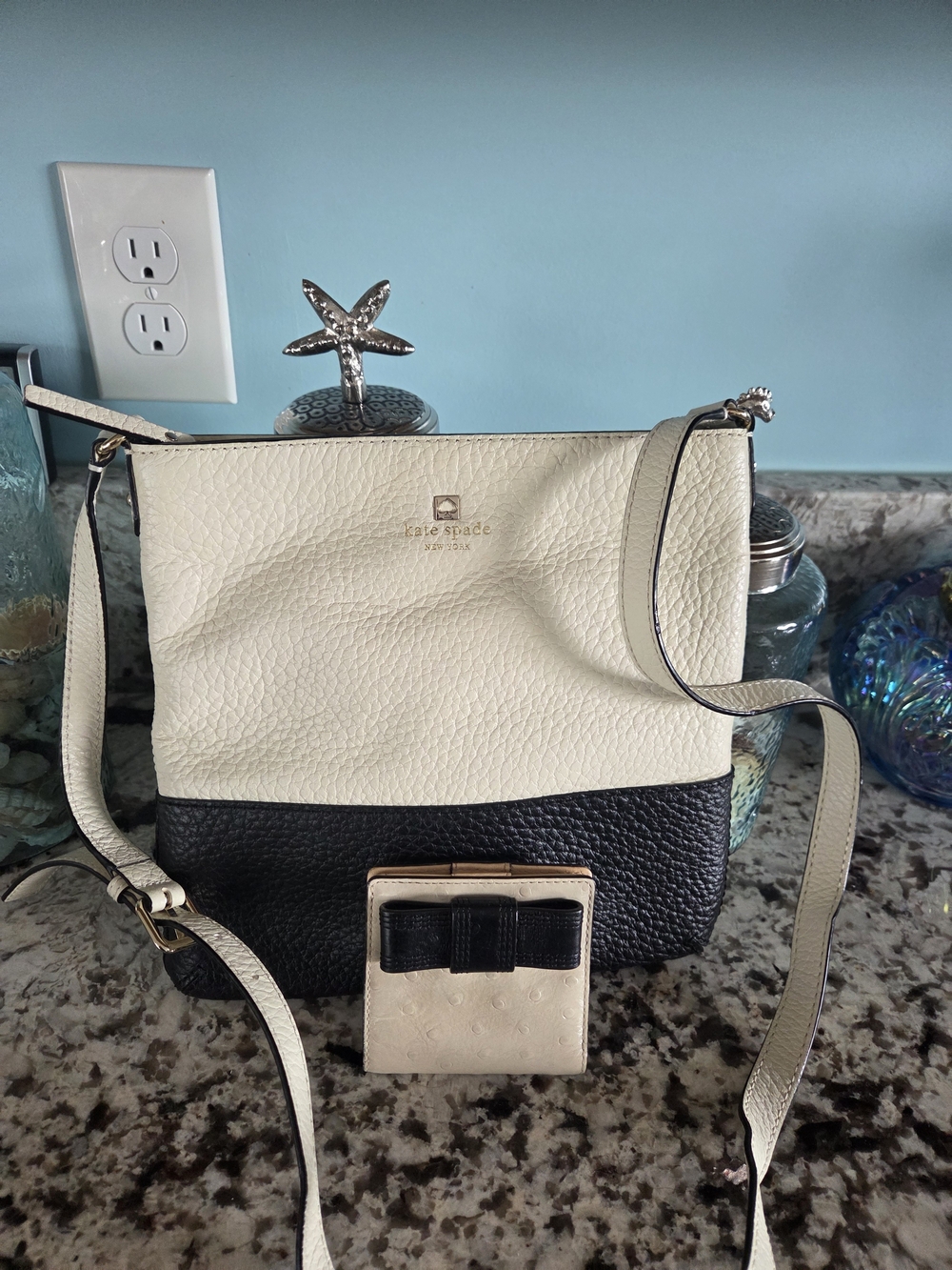 kate spade Two-Tone Leather Crossbody Bag in Cream and Black With Wallett